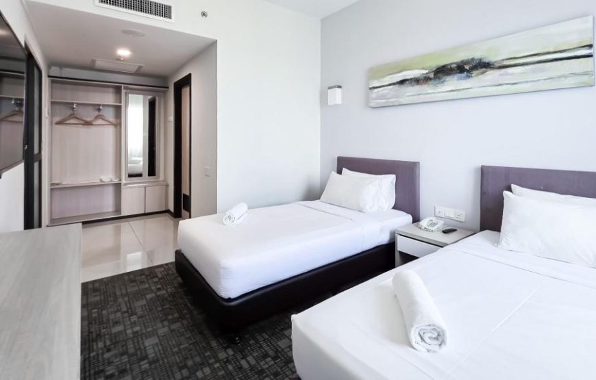 Family Suite (Twin Bed with Living Room)