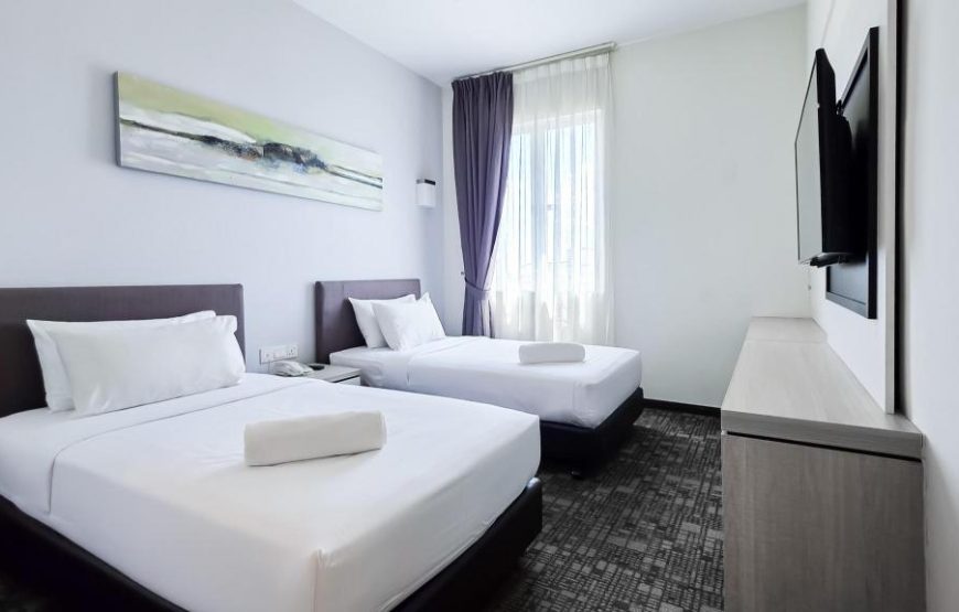 Family Suite (Twin Bed with Living Room)