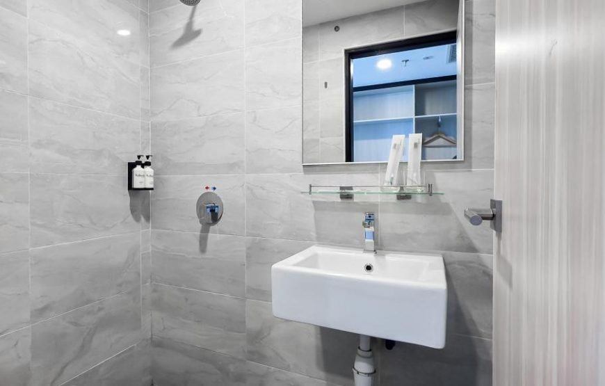 Family Suite (Twin Bed with Living Room)