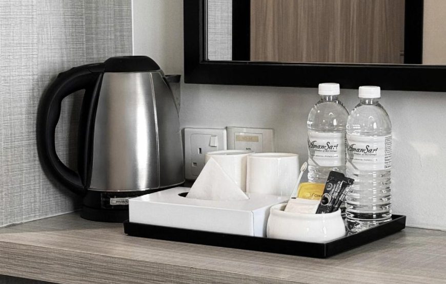 Family Suite (Twin Bed with Living Room)