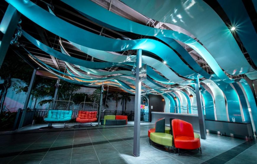 Club Deluxe Single / Twin