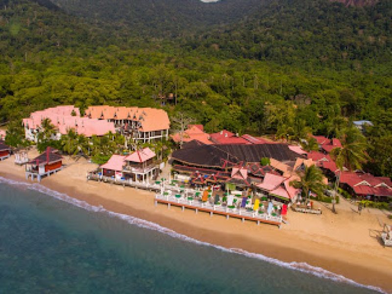 Deluxe Chalet Beach Front